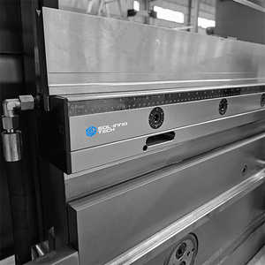 Hydraulic bottom clamping system